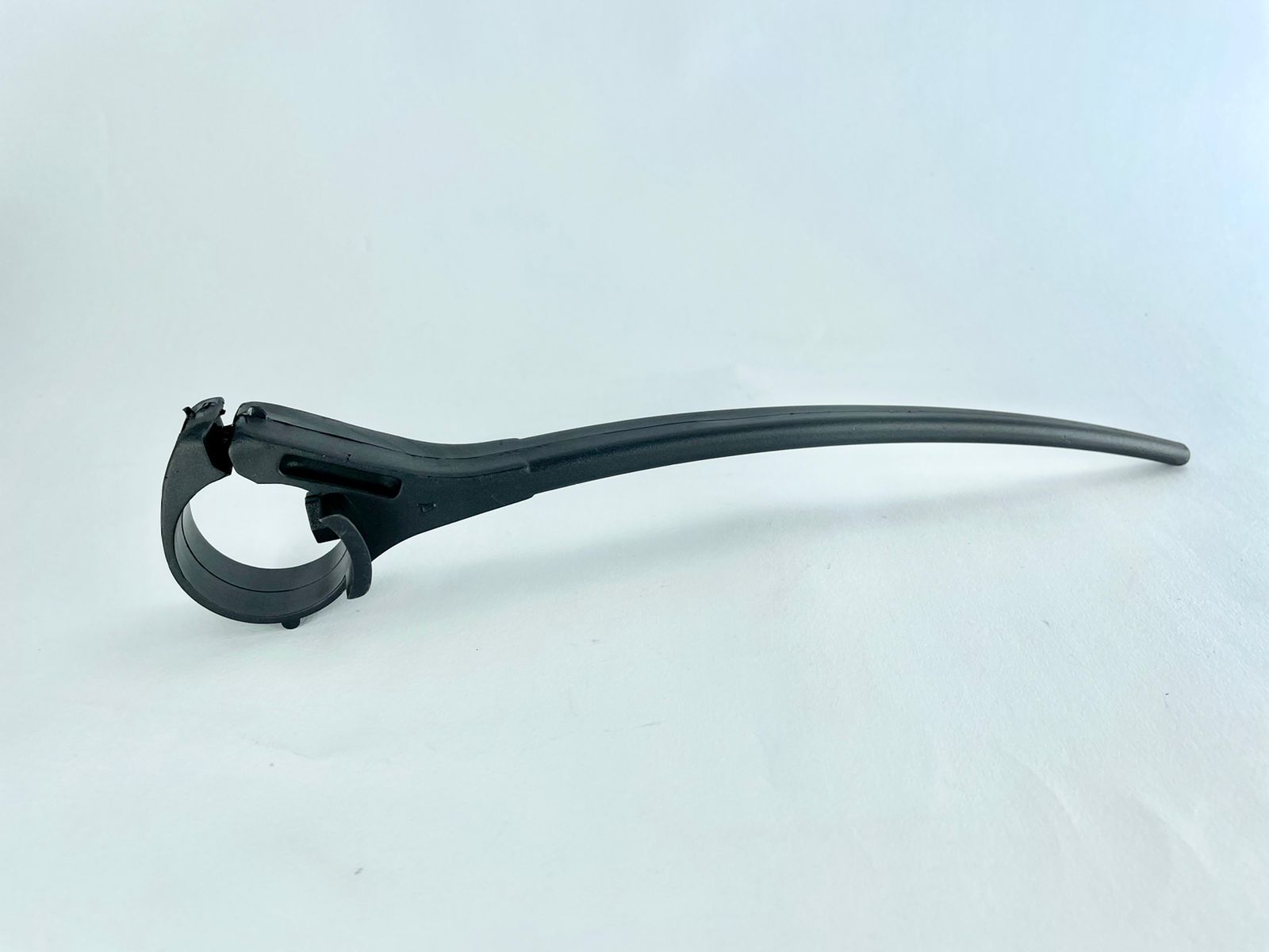 Z4780 - DEDO RECOLHEDOR MOLINETE SEM ABA  NEW HOLLAND: 86608282